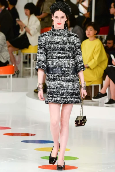 Look 54
